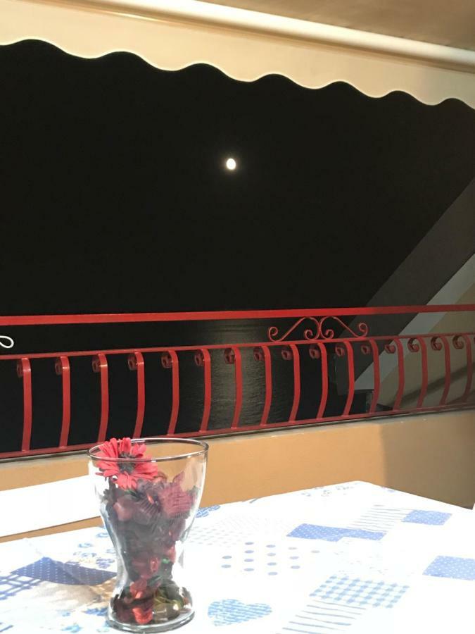 La Casa Del Sole Sorgente Apartment Letojanni Ngoại thất bức ảnh